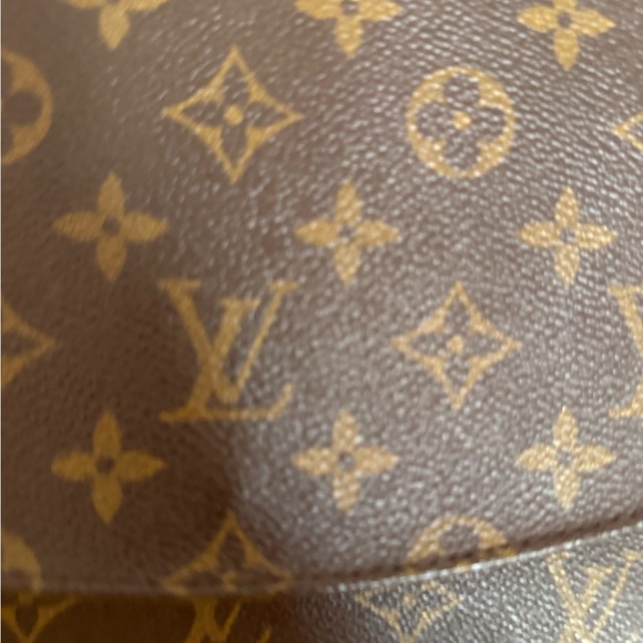 Louis Vuitton clutch - Picture 4 of 12
